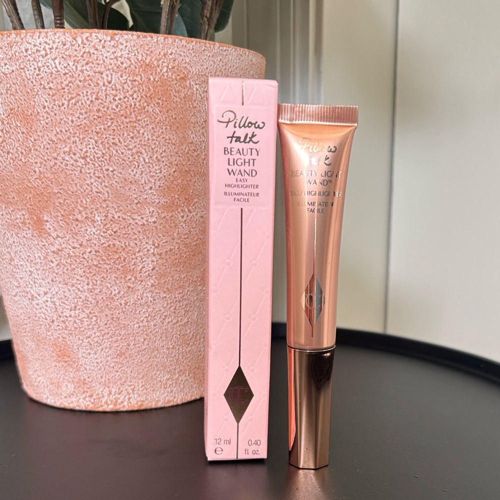 Charlotte Tilbury Beauty Light Wand in Pillow Talk